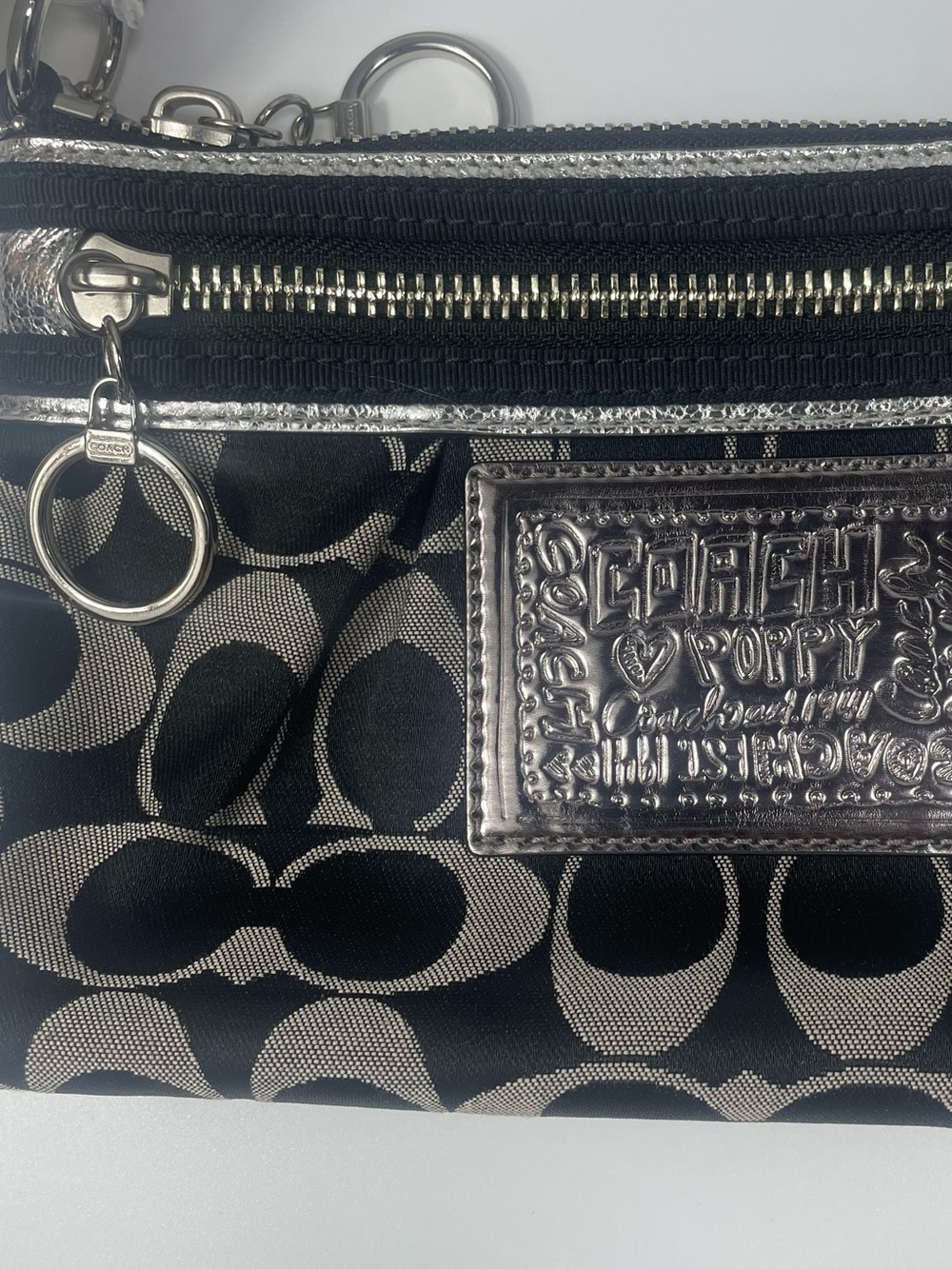 Coach Poppy Signature Large Wristlet NWT - Picture 4 of 14